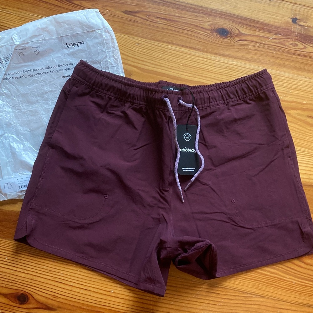 Allbirds Burgundy women’s run Short